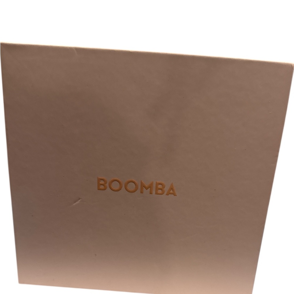New BOOMBA Invisible Lift Inserts / Adhesive Bra 🤎